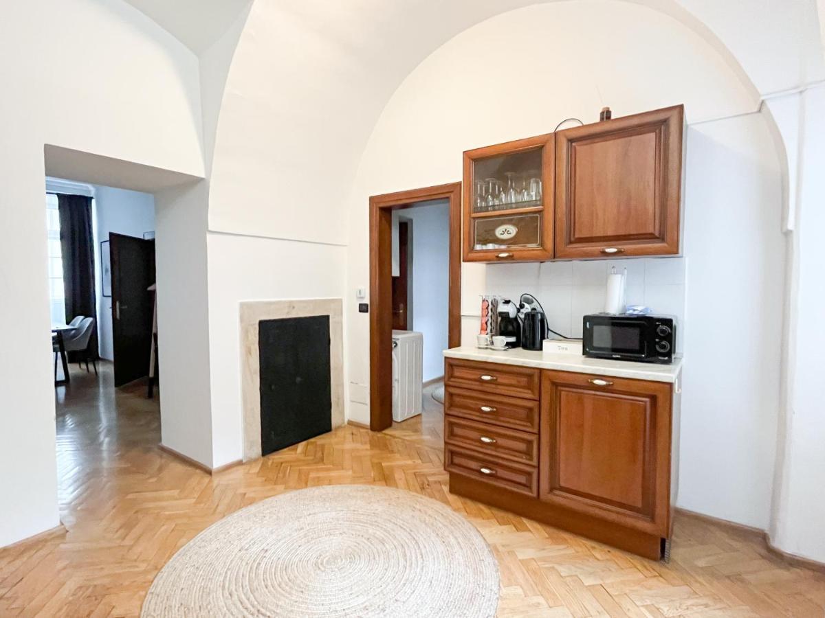 Best Price & Location - Historic Square Residency Prague Exterior photo